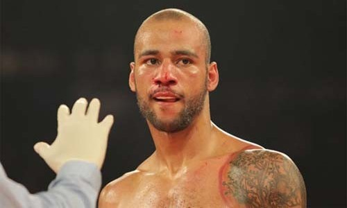 Украинский боксер вернулся на ринг спустя три года и проиграл нокаутом. Видео