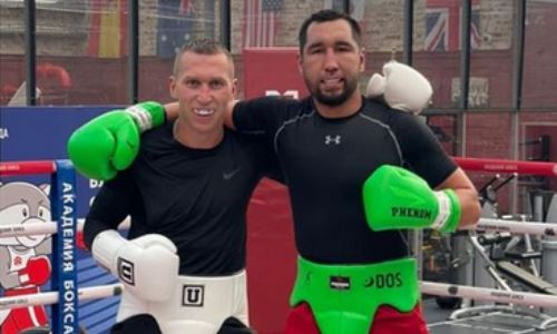 Казахстанский боксер начал спарринги перед боем за звание претендента на титул чемпиона мира