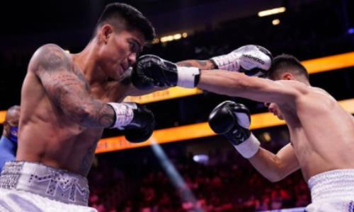 Нокаут года принес бой претендентов на титул WBC в андеркарде Пакьяо — Угас. Видео