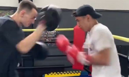 «Теперь понятно, почему он главный в ЧБД». Нурлан Сабуров показал молниеносную скорость ударов на тренировке по боксу. Видео