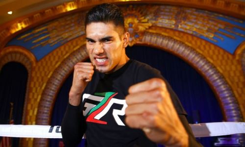 «Я их прищучу». Непобежденный мексиканец пригрозил двум чемпионам мира из России