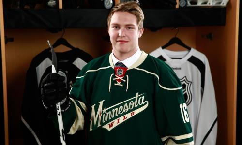 Экс-нападающий системы «Миннесоты» станет одноклубником хоккеиста сборной Казахстана в КХЛ