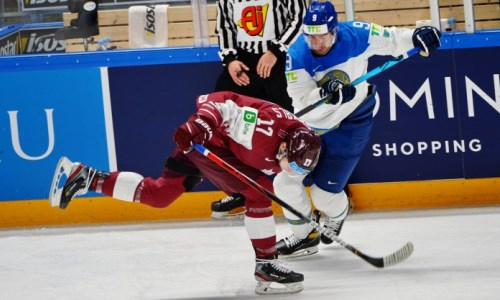 Защитник сборной Казахстана стабильно стал играть в первом звене клуба КХЛ