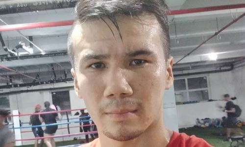 Казахстанский боксер поделился видео с тренировок и спаррингов перед дебютом в США