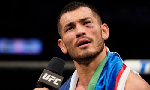 Узбекский боец проиграл досрочно и потерпел первое поражение в UFC. Видео