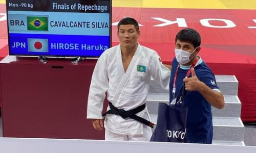 Казахстанский дзюдоист «прошел» узбека и сразится за «бронзу» Паралимпиады в Токио