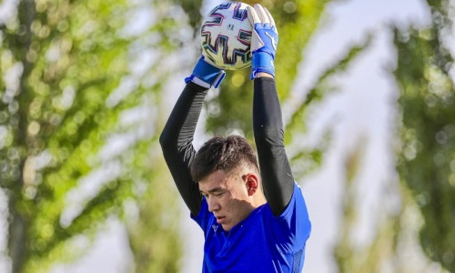 «Ордабасы» показал фоторепортаж с тренировки вратарей