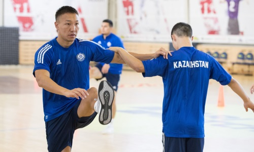 КФФ представила фоторепортаж с тренировки сборной Казахстана в Алматы