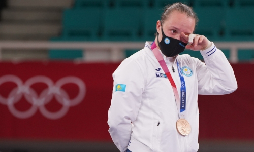 Берульцева посвятила свою медаль Олимпиады в Токио памяти тренера Санауова