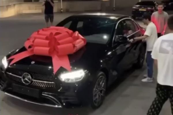 Что подарили казахстанским бронзовым призерам Олимпиады в Токио