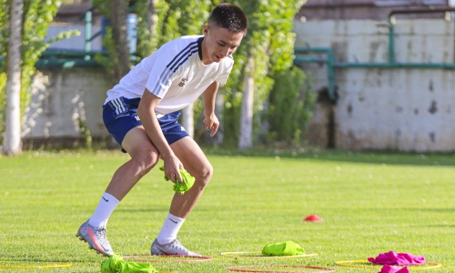 «Ордабасы» представил фоторепортаж с предматчевой тренировки