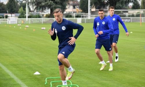 «Цель — победить». Форвард из Бундеслиги пугает сборную Казахстана атмосферой