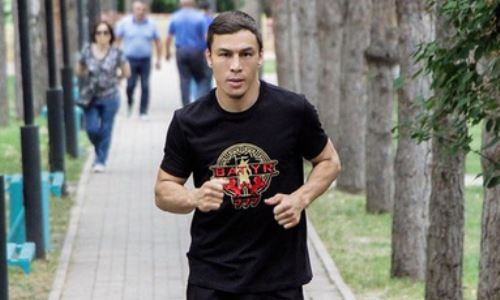 Батыр Джукембаев продолжает подготовку к возвращению на ринг