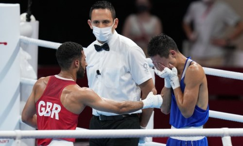 «Ошеломил». Эксперт рассказал о превосходстве олимпийского чемпиона над казахстанским боксером