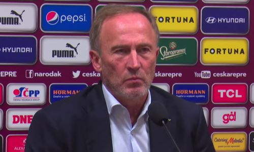 Появилось видео реакции тренера сборной Украины на новость о допинге у казахстанского игрока Валиуллина