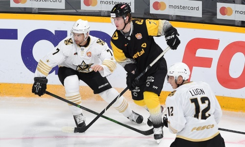 Клуб КХЛ с хоккеистом сборной Казахстана в составе потерпел четвертое поражение подряд