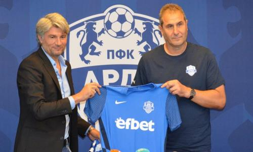 Известный в КПЛ тренер покинул европейский клуб спустя полдня после официального представления