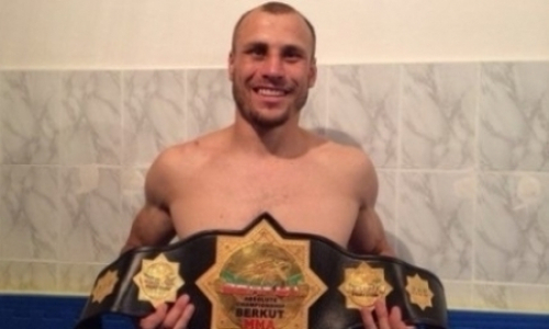 Казахстанский экс-чемпион АСВ и One Championship одержал досрочную победу на турнире в Алматы. Видео