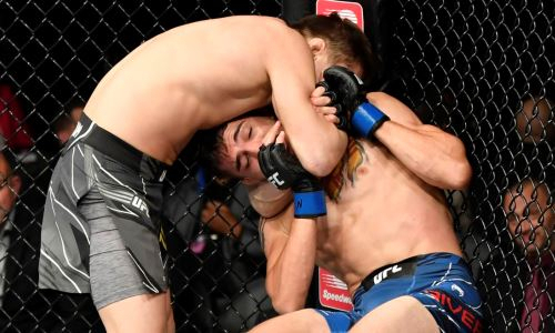 Жумагулов и Рахмонов попали в ТОП лучших сабмишенов UFC. Видео