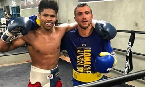 Непобежденный американец пожаловался на расизм в боксе и привел в пример Ломаченко