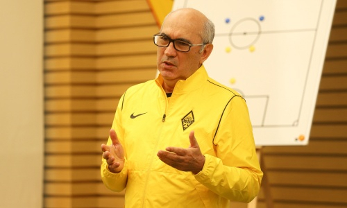 «Одно очко — это все равно продвижение». Курбан Бердыев подвел итоги матча «Кайрат» — «Омония»