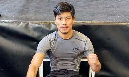 Казахстанский боксер начал работать c британским тренером