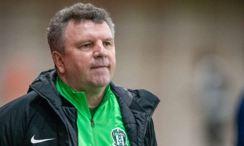 Европейский клуб казахстанского тренера проиграл аутсайдеру в чемпионате