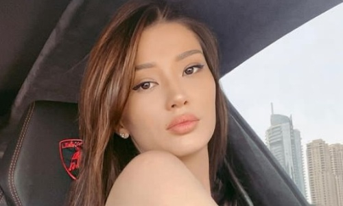 «Скучали?» Сабина Алтынбекова выложила серию стильных фото