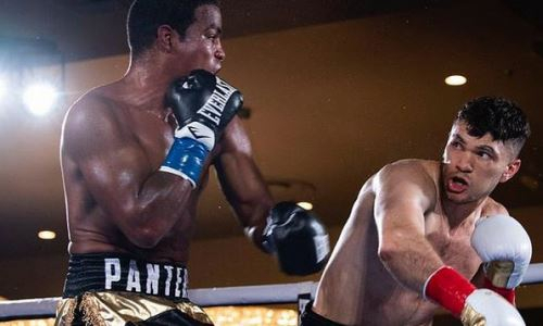 Со следами крови. Али Ахмедов показал фото со своим соперником после боя