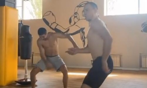 Казахские бойцы UFC и RCC зажигательно станцевали под хит «Дискотека из 90-х». Видео