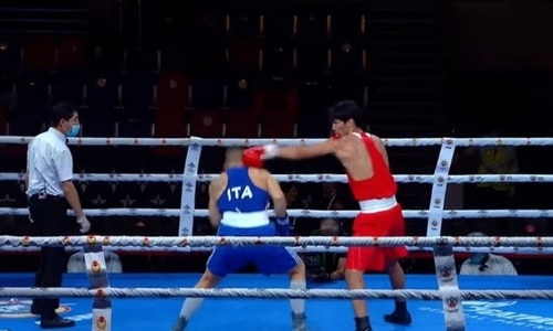 Казахстанский боксер проиграл итальянцу на ЧМ-2021 среди военнослужащих