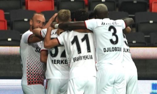 Турецкий клуб выпустил казахстанского футболиста в стартовом составе и выиграл матч за минуту