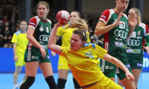 Женская сборная Казахстана пробилась в полуфинал чемпионата Азии