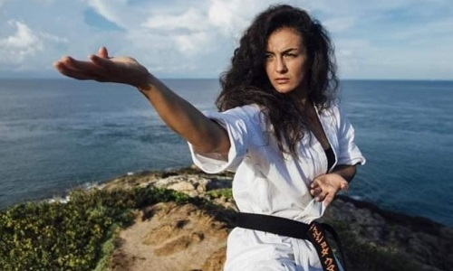 Призер чемпионата мира по каратэ подписала контракт с казахстанской лигой ММА