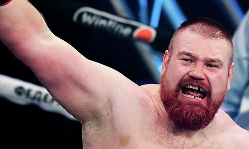 Дацик «забил» британца в поединке на голых кулаках