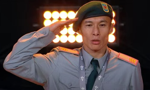 Казахстанский боксер получил чемпионский пояс за «золото» ЧМ-2021 среди военнослужащих. Фотофакт