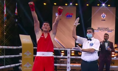 Казахстанский тяжеловес побил чемпиона России и выиграл «золото» на ЧМ-2021 по боксу среди военнослужащих