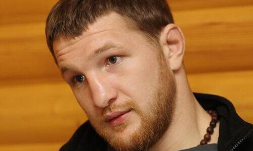 «Мы верим в тебя». Владимир Минеев обратился к нокаутированному в ACA казахстанскому бойцу