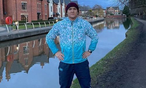 Турсынбай Кулахмет спаррингует с претендентом на звание абсолютного чемпиона мира