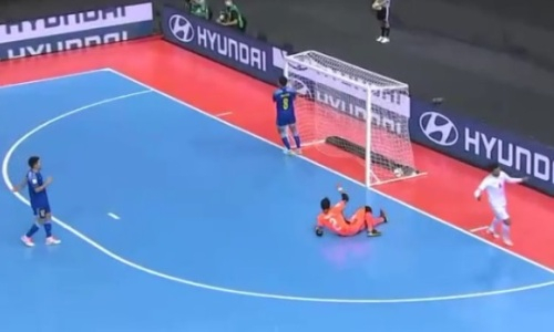 Сборная Казахстана неудачно провела первый тайм против Ирана