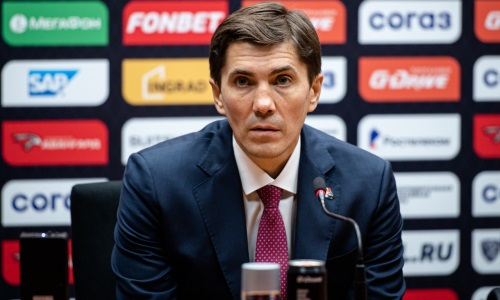 Казахстанский тренер принял предложение возглавить клуб КХЛ, находясь в поезде