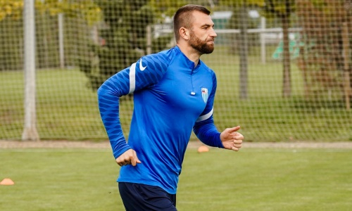 Форвард сборной Казахстана сыграл за российский клуб во втором матче подряд после травмы