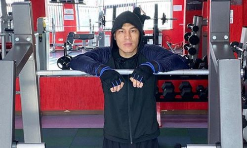 Батыр Джукембаев продолжает тренировочный лагерь в Алматы