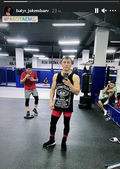 Батыр Джукембаев продолжает подготовку к возвращению на ринг