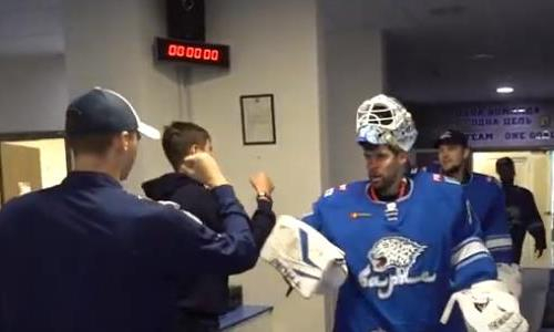 Появилось видео из раздевалки «Барыса» после победы над «Амуром»