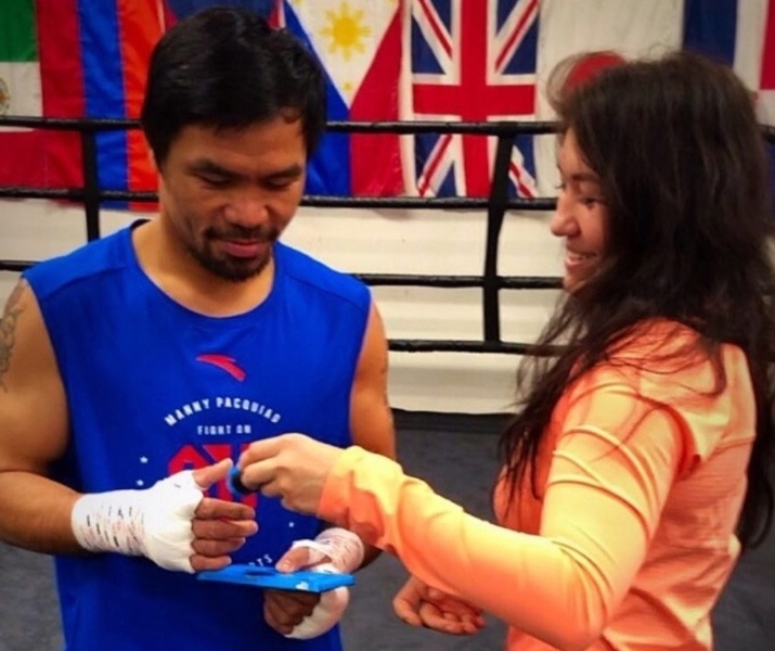 Мэнни Пакьяо подарили шоколад «Казахстан». Как это было