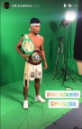 Казахстанский боксер попозировал с титулами WBC и WBO. Фото и видео