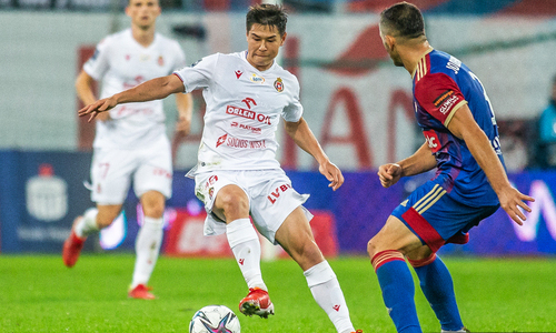 Европейский клуб с игроком сборной Казахстана в составе проиграл в чемпионате и приблизился к зоне вылета