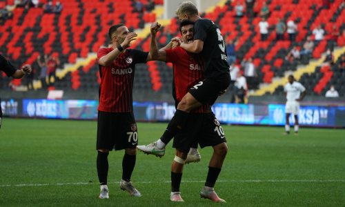 Казахстанский футболист впервые забил в Турции и помог клубу одержать крупную победу