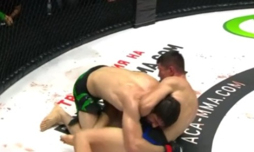 Видео боя, или Как казахстанский файтер досрочно проиграл на глазах у Рамзана Кадырова